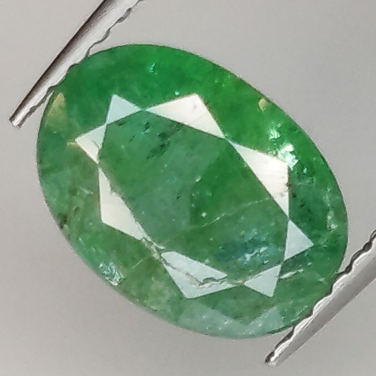 1.78ct Emerald oval cut 9.6x7.0mm