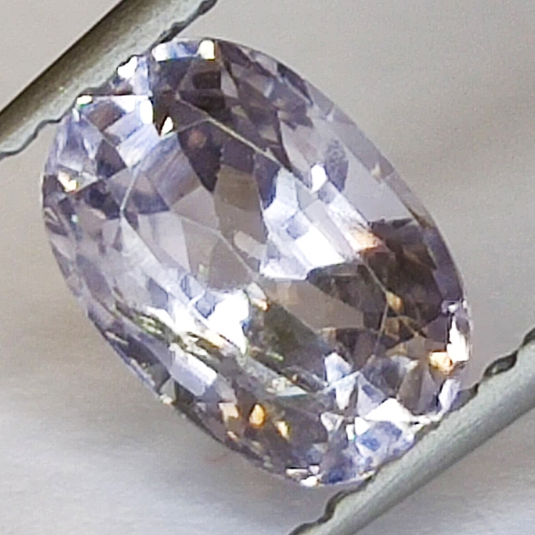 1.43ct Espinela Violeta talla cojín 8x6mm