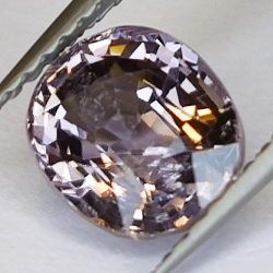 1.63ct Espinela Violeta talla cojín 7x6mm