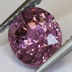 1.55ct Pink Spinel oval cut 7x6mm