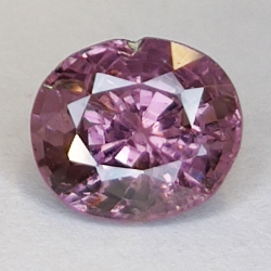 1.55ct Espinela Rosa talla oval 7x6mm