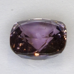 1.54ct Spinello Viola taglio cuscino 7x7mm