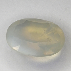 5.95ct Weißer Opal ovalschliff 15.0x12.9mm