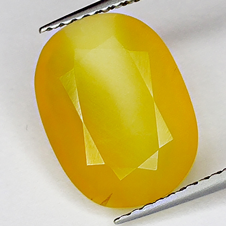 3.70ct Opale di Fuoco taglio ovale 12.7x9.5mm