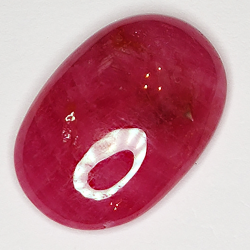 8.93ct Rubin cabochon kissen 16.4x11.5mm