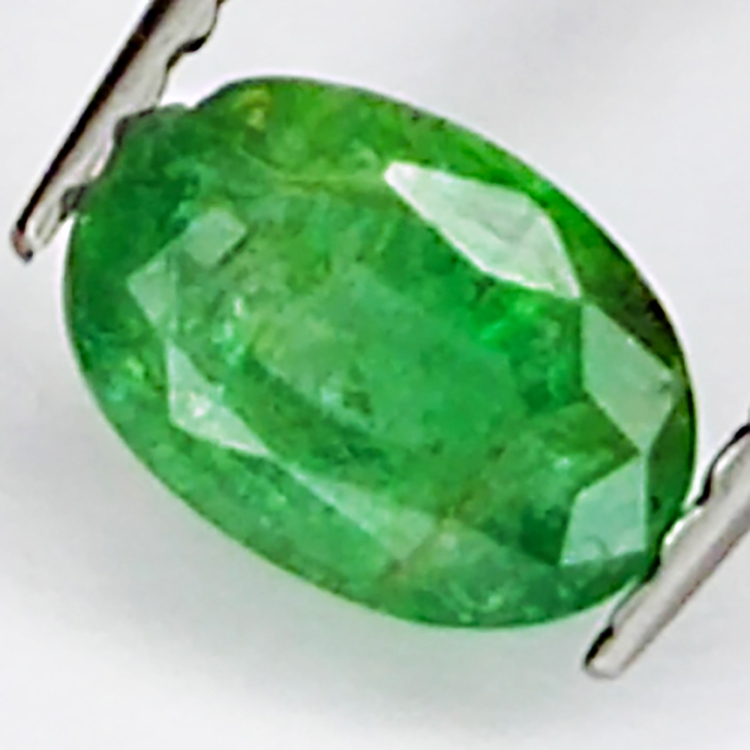 0.56ct Smeraldo taglio ovale 6.4x4.5mm