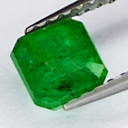 0.77ct Esmeralda talla esmeralda 5.2x4.9mm