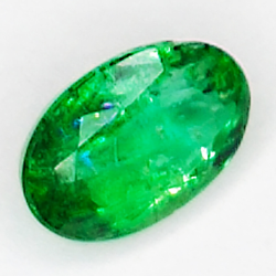 0.50ct Esmeralda talla oval 6.0x4.0mm