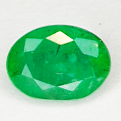 0.96ct Emerald oval cut 6.8x5.0mm