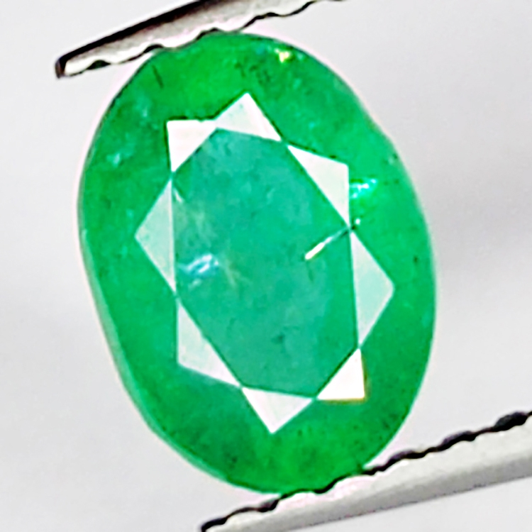 0.96ct Emerald oval cut 6.8x5.0mm