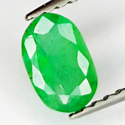 0.45ct Émeraude coupe ovale 6.0x3.9mm