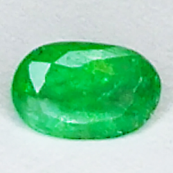 0.45ct Esmeralda talla oval 6.0x3.9mm