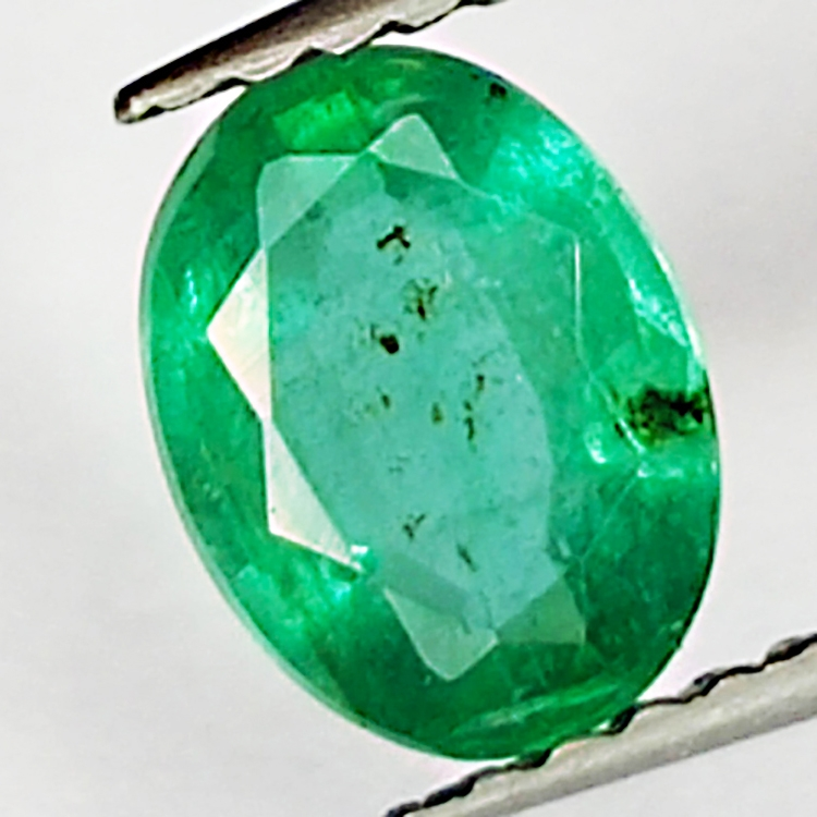 0.87ct Emerald oval cut 7.1x5.3mm