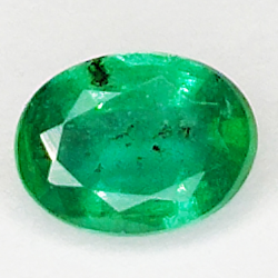 0.87ct Smaragd ovalschliff 7.1x5.3mm