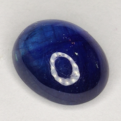 5.74ct Bleu Saphir cabochon ovale 11.7x9.5mm