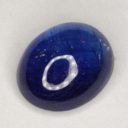 5.74ct Blauer Saphir cabochon oval 11.7x9.5mm