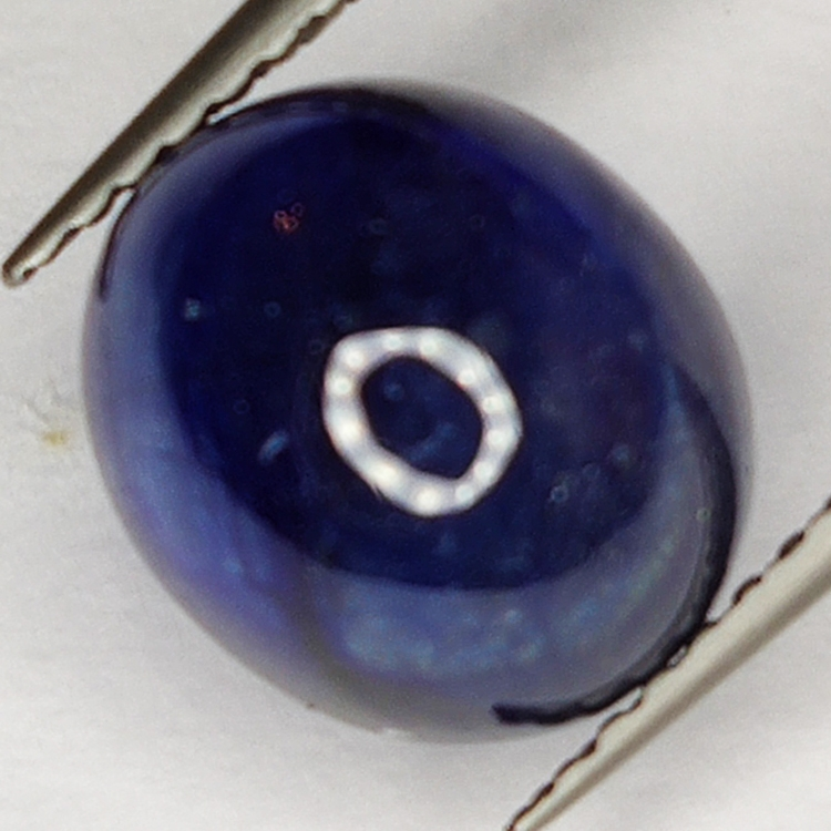 4.96ct Blauer Saphir cabochon oval 9.5x8.2mm