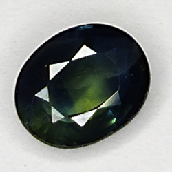 0.75ct Grüner Saphir Ovalschliff 6.2x5.0mm