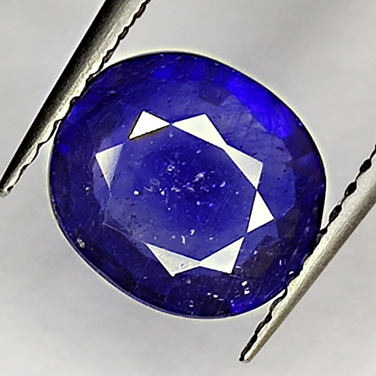 2.16ct Bleu Saphir coupe ovale 8.6x7.7mm