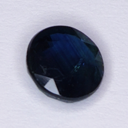 0.89ct Bleu Saphir coupe ovale 5.7x5.7mm