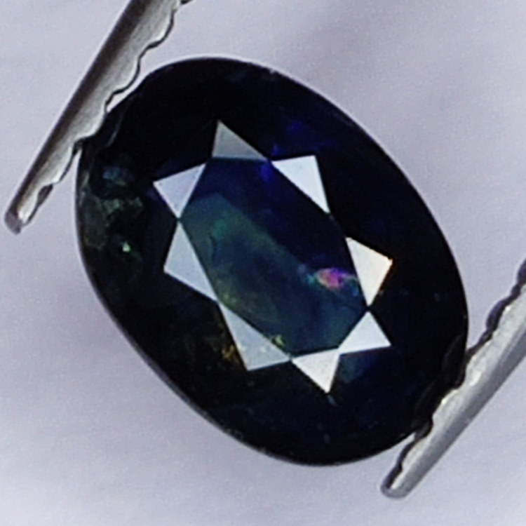 0.81ct Zaffiro blu taglio ovale 6.5x4.7mm