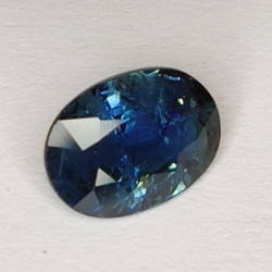 1.25ct Blauer Saphir Ovalschliff 7.6x5.6mm