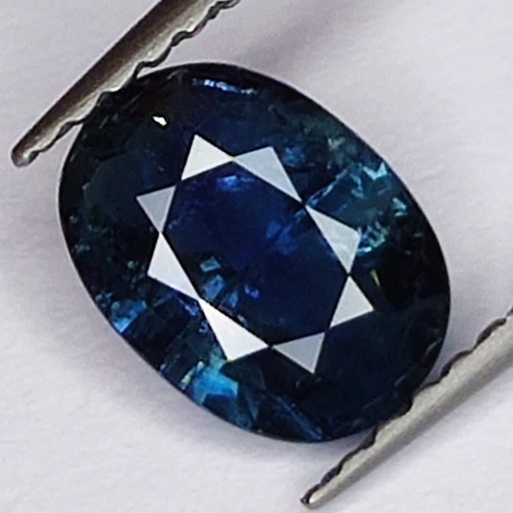 1.25ct Zafiro Azul talla oval 7.6x5.6mm