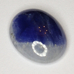 4.70ct Blauer Saphir cabochon oval 12.0x9.1mm