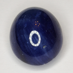 20.60ct Blauer Saphir cabochon oval 16.4x12.9mm