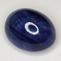 20.60ct Blauer Saphir cabochon oval 16.4x12.9mm