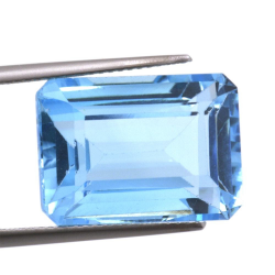 22,05ct Swiss BlueTopaz Emerald Cut