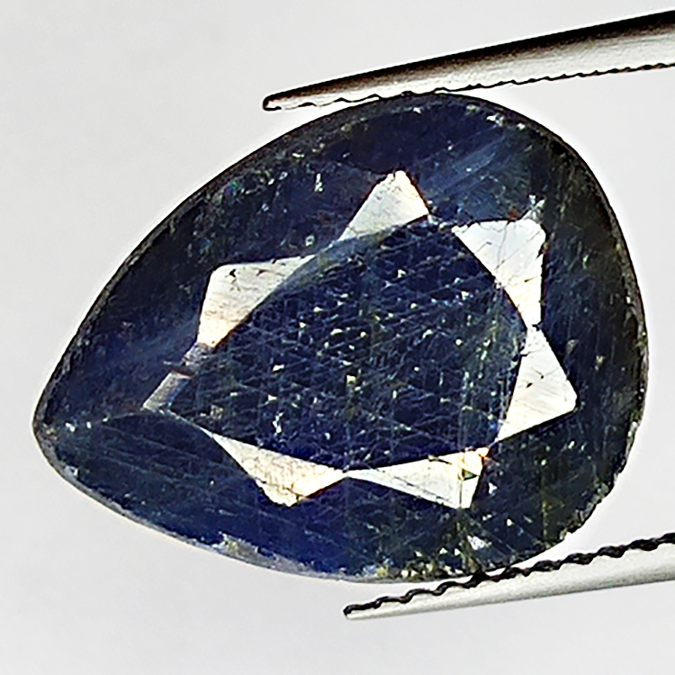 15.60ct Blauer Saphir birnenschliff 16.0x12.6mm