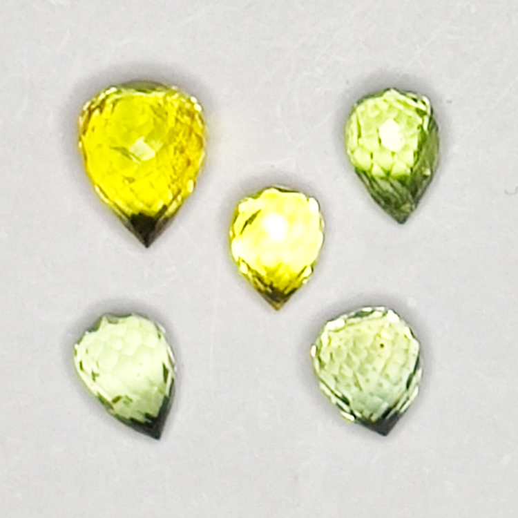 2.21ct Zaffiro Songea multicolore taglio briolette 5.2x3.9mm 5pz