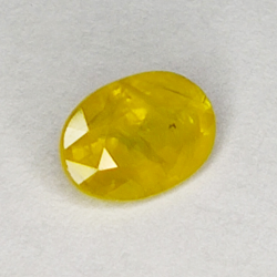 1.54ct Saphir Jaune coupe ovale 7.7x5.6mm