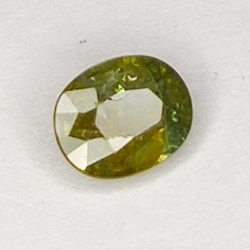 0.64ct Zaffiro verde taglio ovale 5.8x4.6mm