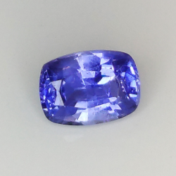 1.08ct Saphir Bleu coupe coussin 6.7x4.8mm