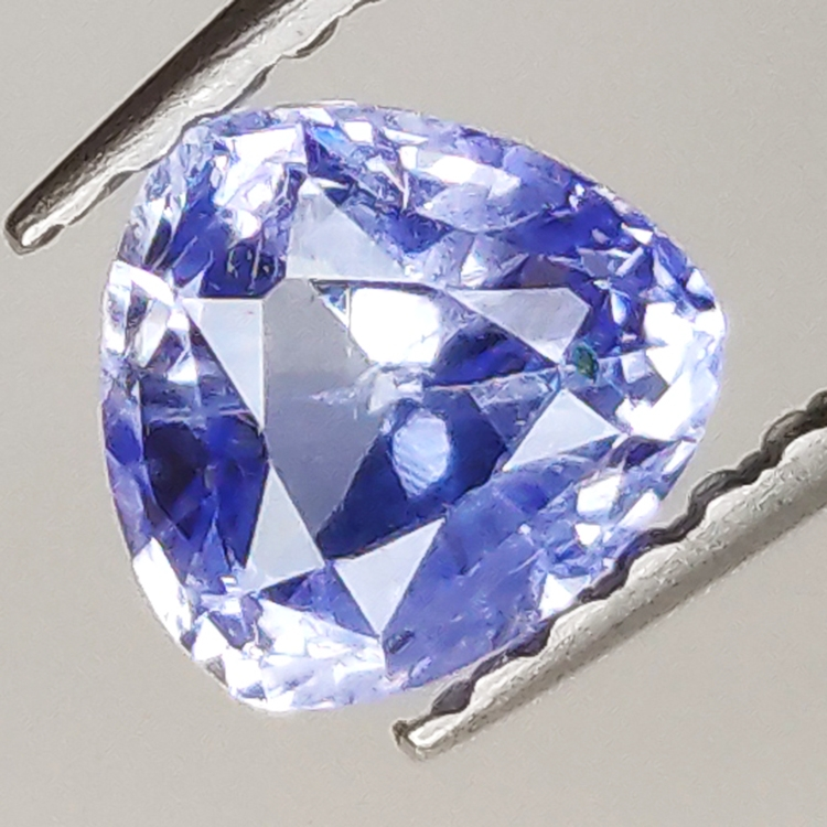 1.07ct Zaffiro Blu taglio trillante 5.7x5.4mm