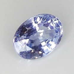 1.06ct Saphir Violet coupe ovale 6.9x5.0mm