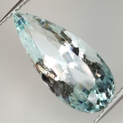 5.88ct Aquamarine pear cut 18.3x7.9mm