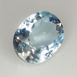 5.34ct Aigue-marine coupe ovale 13.2x10.1mm