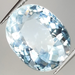 5.34ct Aigue-marine coupe ovale 13.2x10.1mm