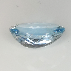 1.81ct Acquamarina taglio ovale 9.8x7.1mm