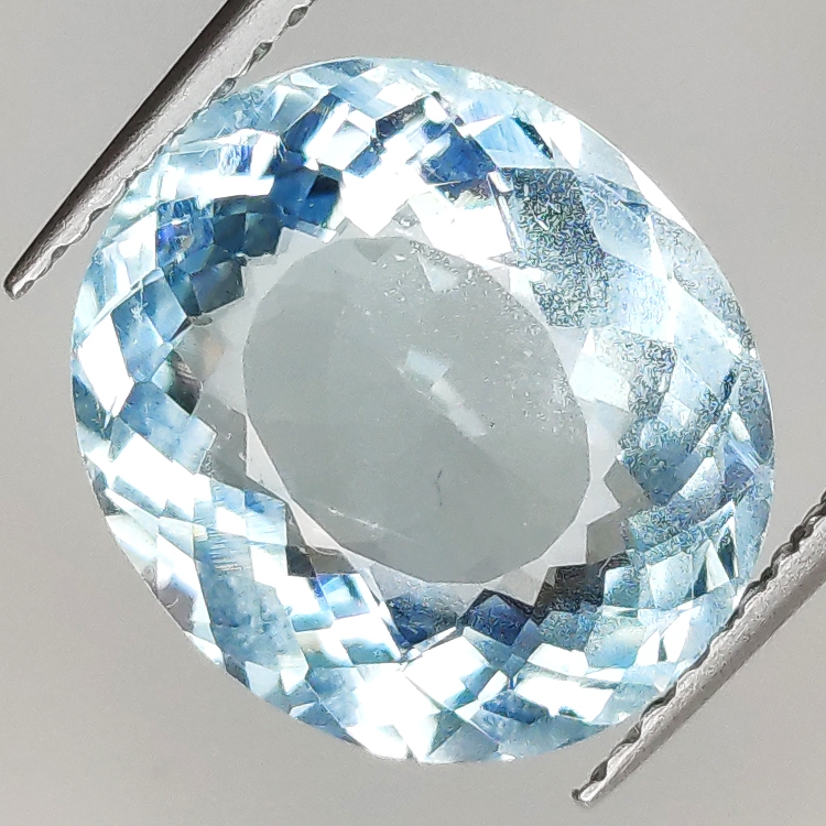 4.77ct Aguamarina talla oval 12.2x10.7mm