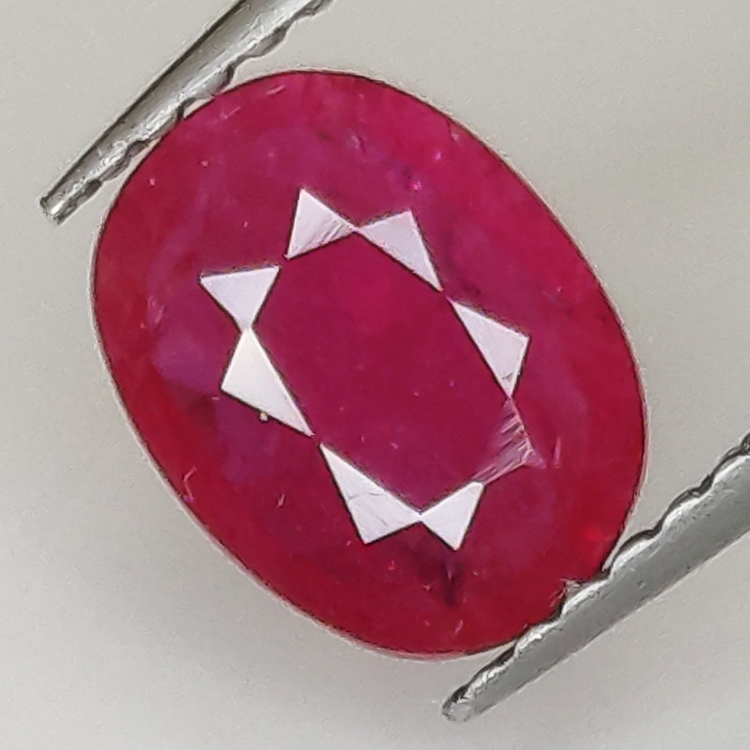 1.15ct Ruby certified oval cut 8.0x6.1 mm