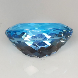 15.57ct Topazio Blu taglio ovale 17.7x12.4mm