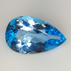 19.14ct Topaze Bleue coupe poire 22.3x13.7mm