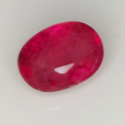 1.38ct Rubis coupe ovale 7.4x5.4mm