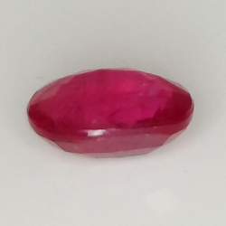 1.38ct Rubino taglio ovale 7.4x5.4mm