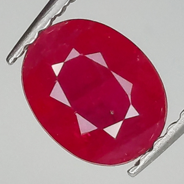 1.22ct Ruby oval cut 6.9x5.4mm