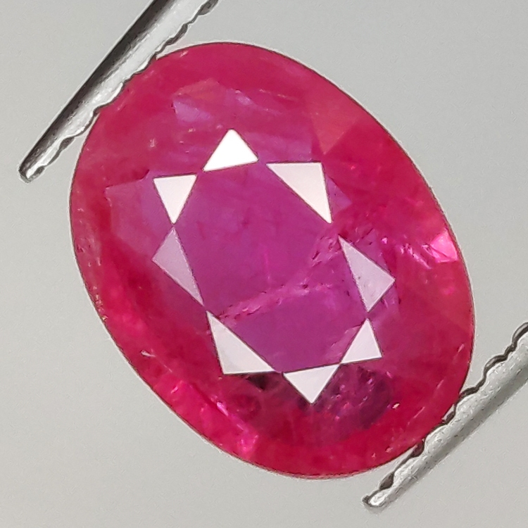 1.72ct Ruby oval cut 9.0x6.7mm